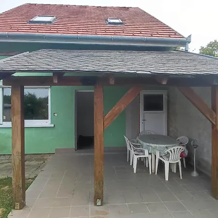 Holiday home Gables